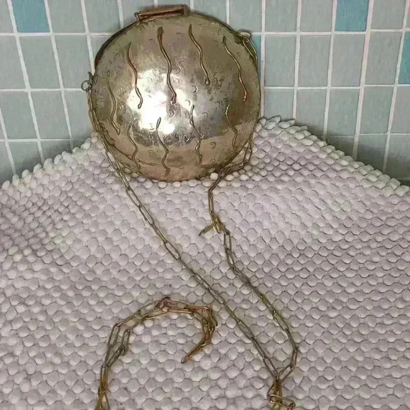 Lunacy Vintage Handcrafted Metal Chain Mermaid Crossbody Bag Purse - Picture 6 of 11